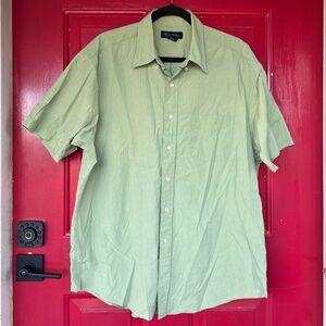Brooks Brothers Green Short Sleeve Button Up Men's Shirt Large Lightweight